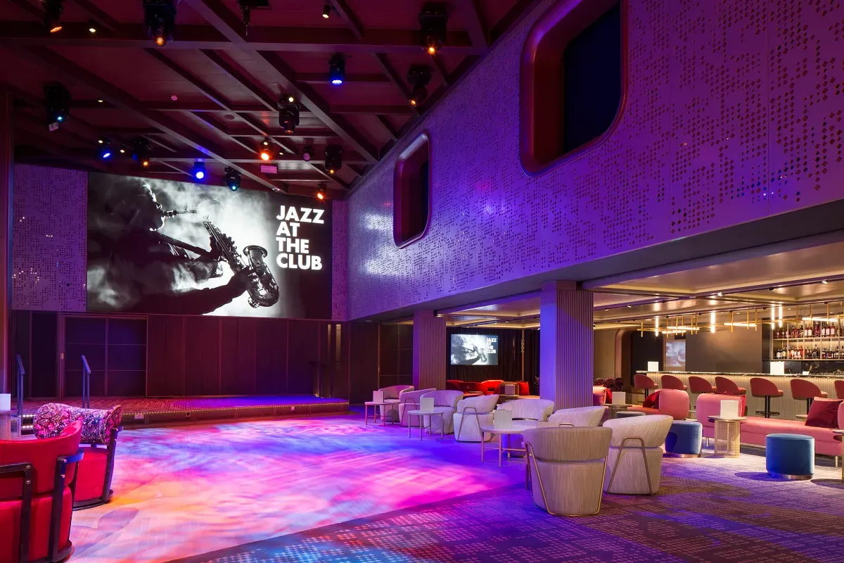 Celebrity_Cruises_the_club_nightlife_02782ab382.webp