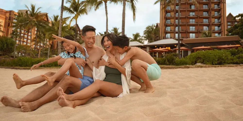 Disney_Aulani_beach_resort_family_beach_4807139ba6-1.webp