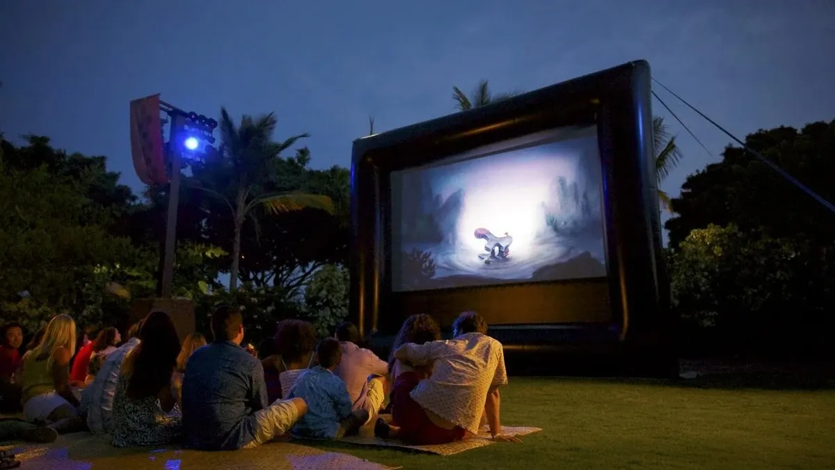Disney_Aulani_beach_resort_movie_night_f37738d6d4-1.webp
