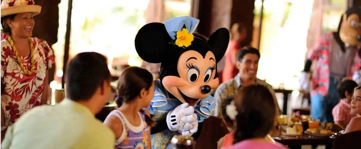 Disney_Aulani_character_breakfast_minnie_39f984e638.webp