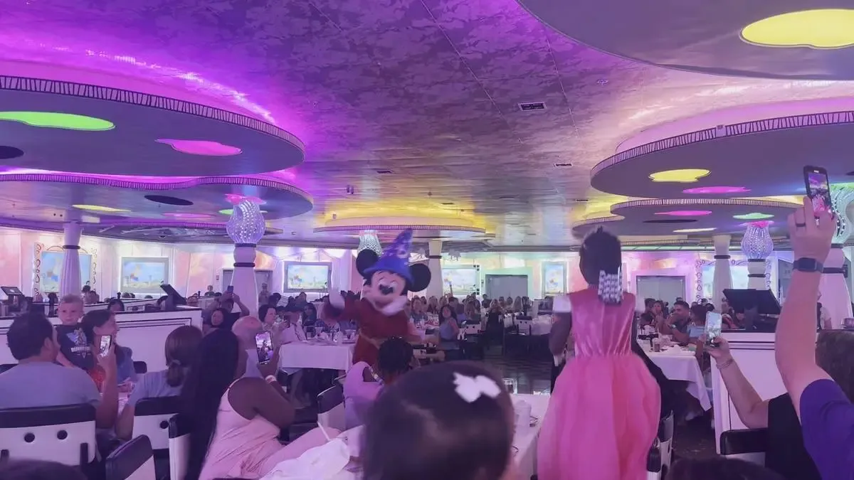 Disney_Cruise_Line_Animators_Palate_Mickey_e66359143b.webp