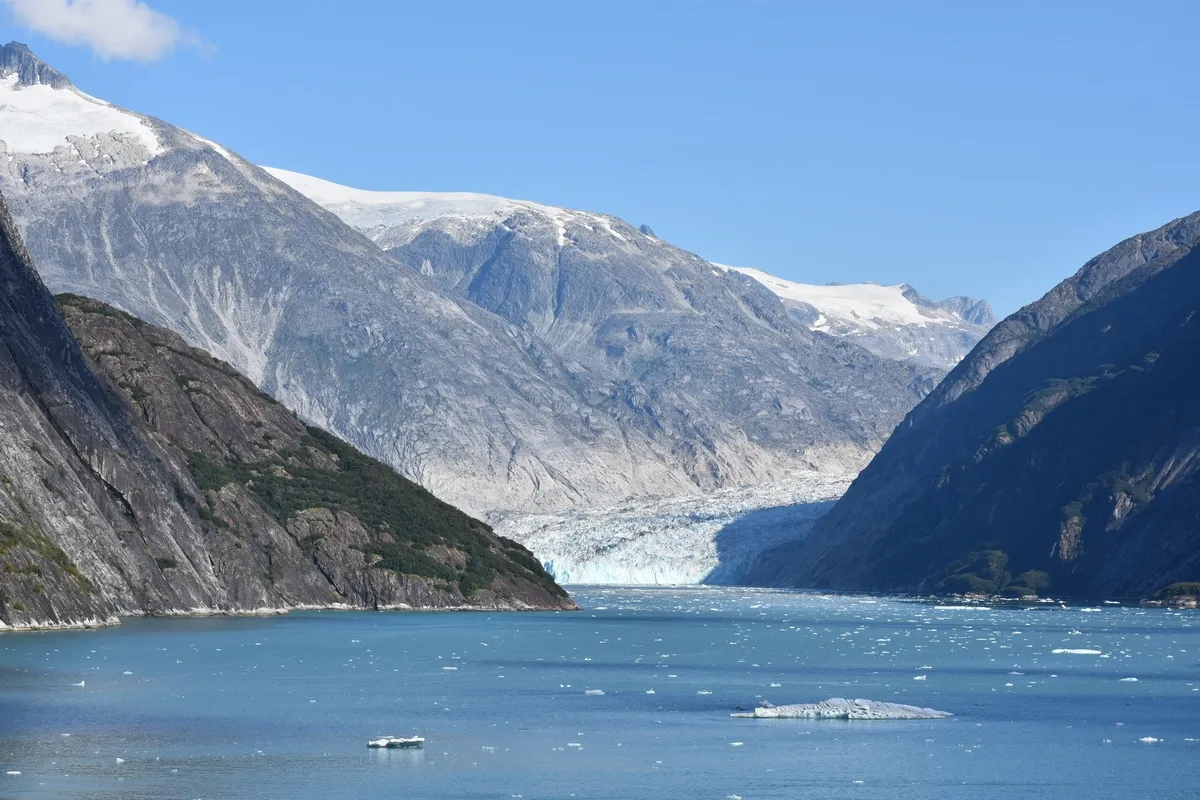 Disney_Cruise_Line_alaska_dawes_glacier_5bb1532901.webp