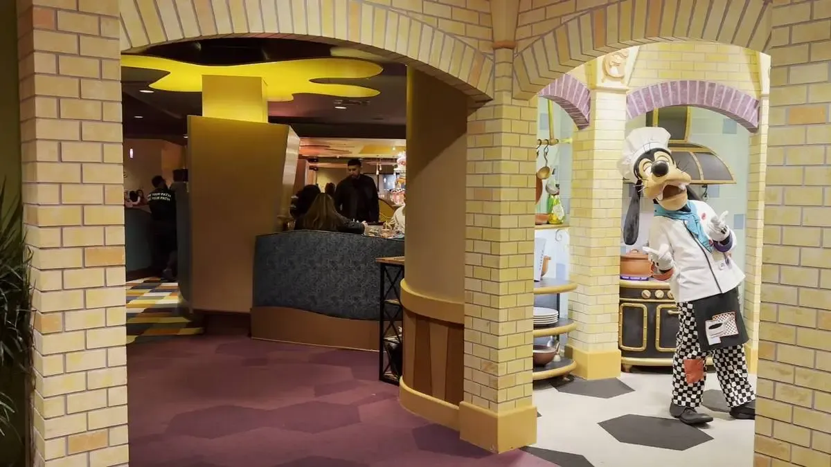 Disneyland_Hotel_Goofys_Kitchen_2aad523291.webp