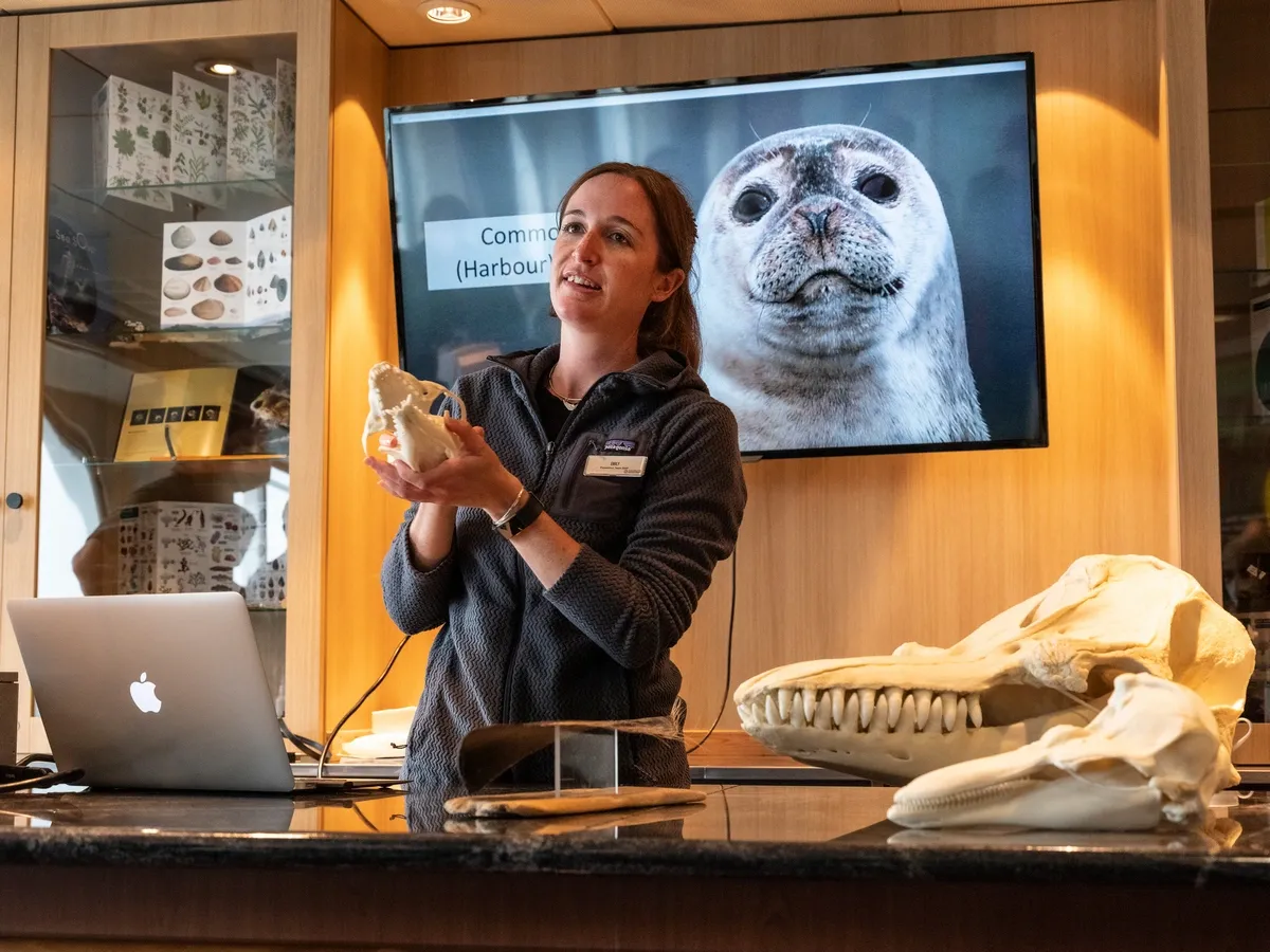 HX_Hurtigruten_Expeditions_lecture_cbd6f40602.webp