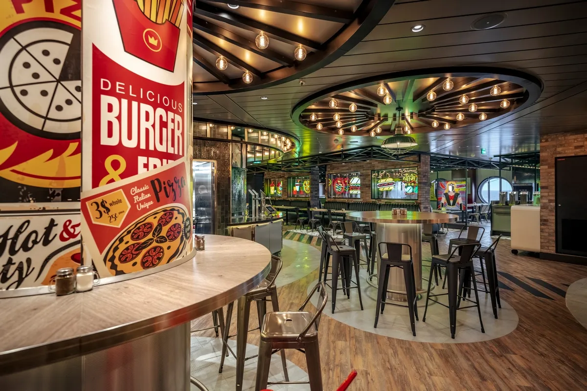 MSC_Cruise_Line_pizza_burger_restaurant_551f72a0c3.webp