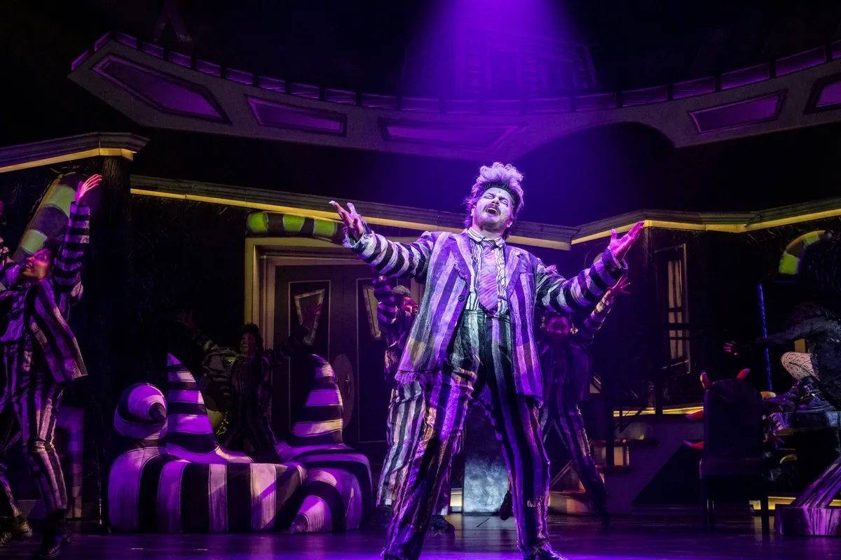 Norwegian_Cruise_Line_Beetlejuice_show_e10c439f07.webp