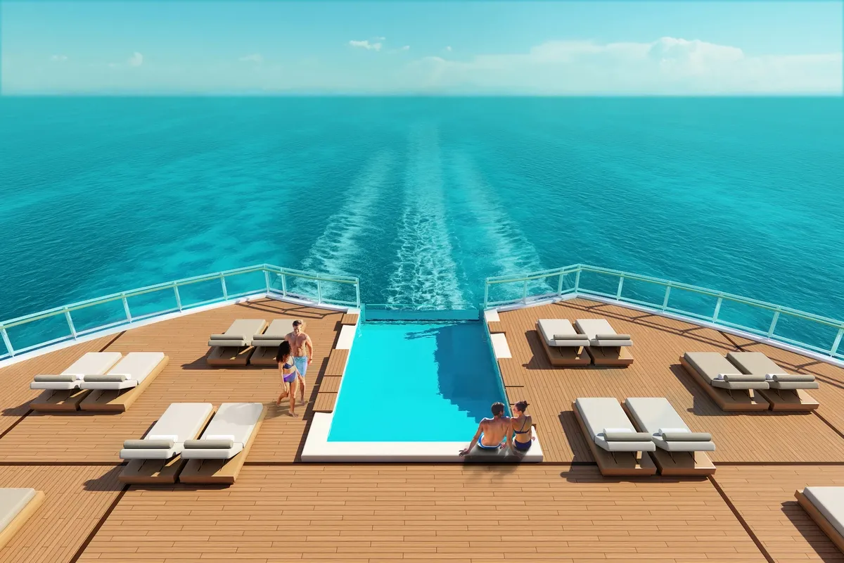 Norwegian_Cruise_Line_Haven_Pool_Deck_010a6bb50a.webp
