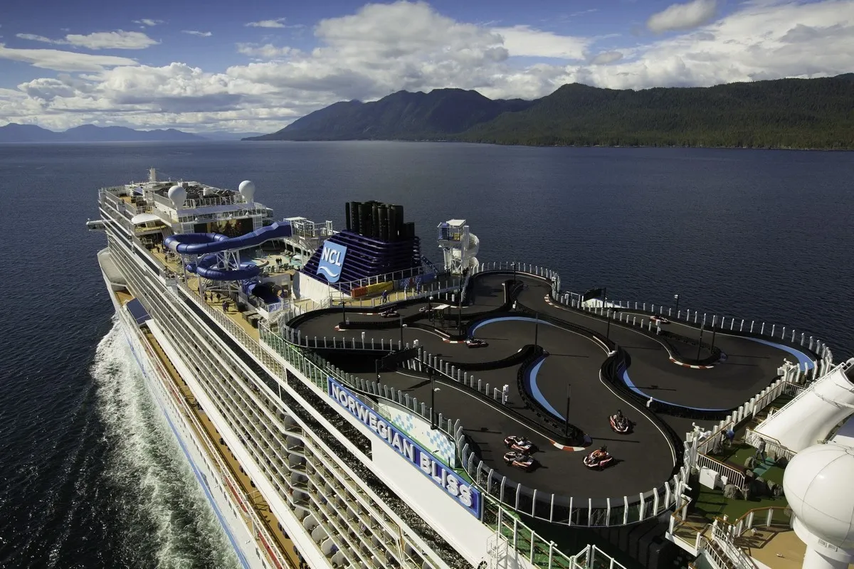 Norwegian_Cruise_Line_top_deck_kart_e52870fc4e-1.webp