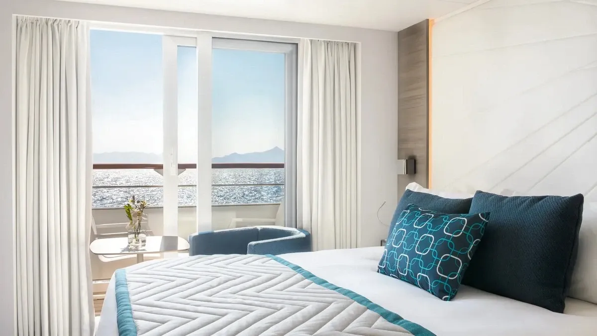 Ponant_Cruises_Room_2a7f4898a0.webp