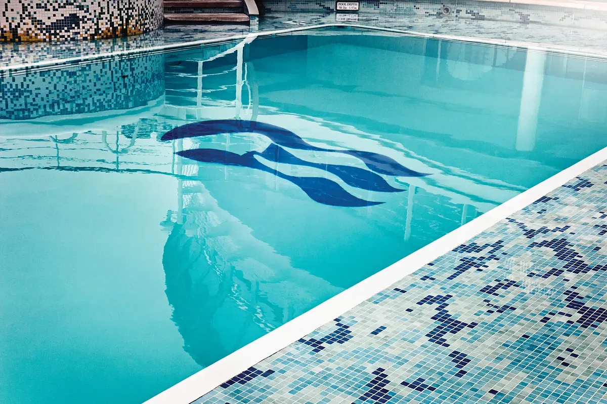 Princess_Cruises_Caribbean_Princess_pool_0e1175acb9.webp
