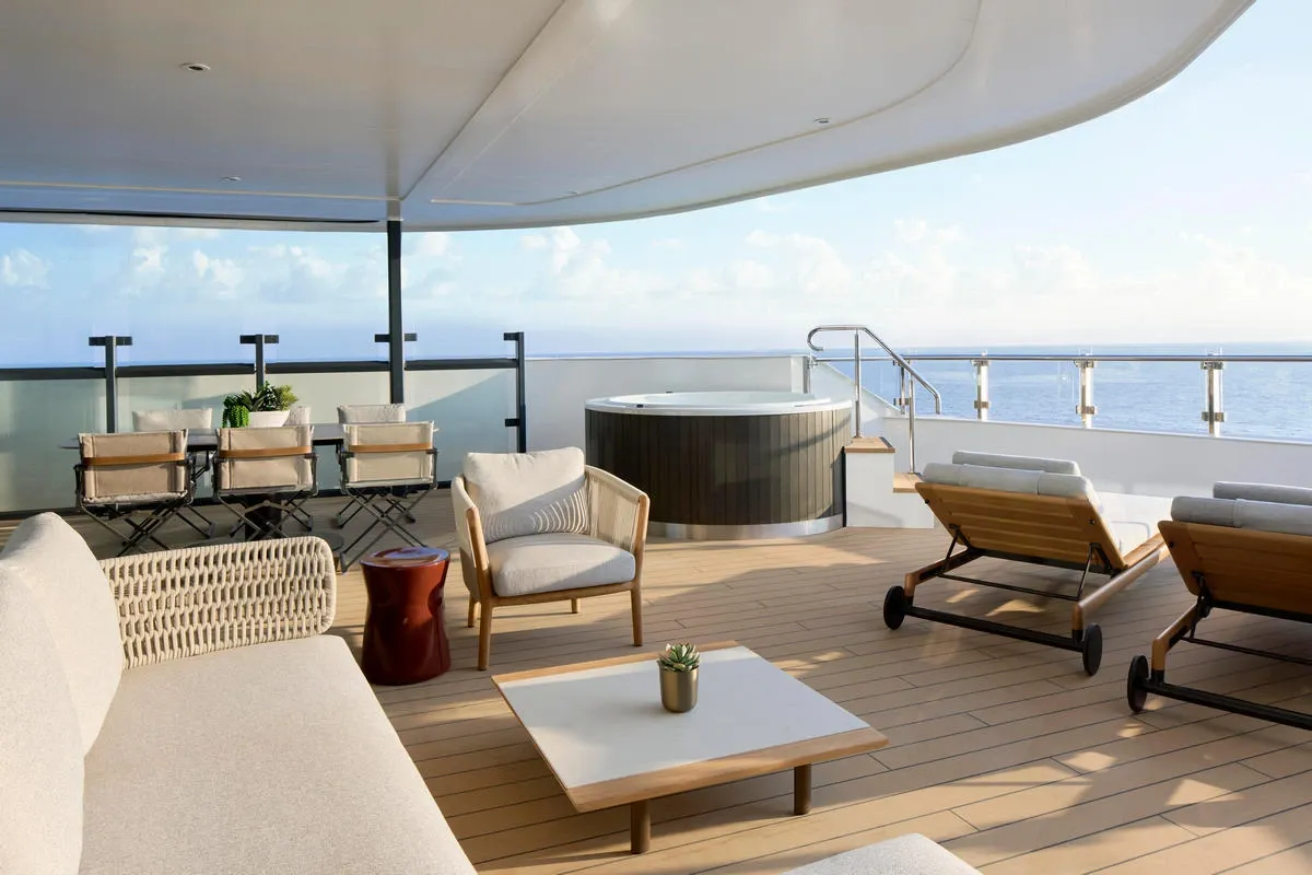 Ritz_Carlton_Yacht_Owners_Suite_2c6e2807f1.webp