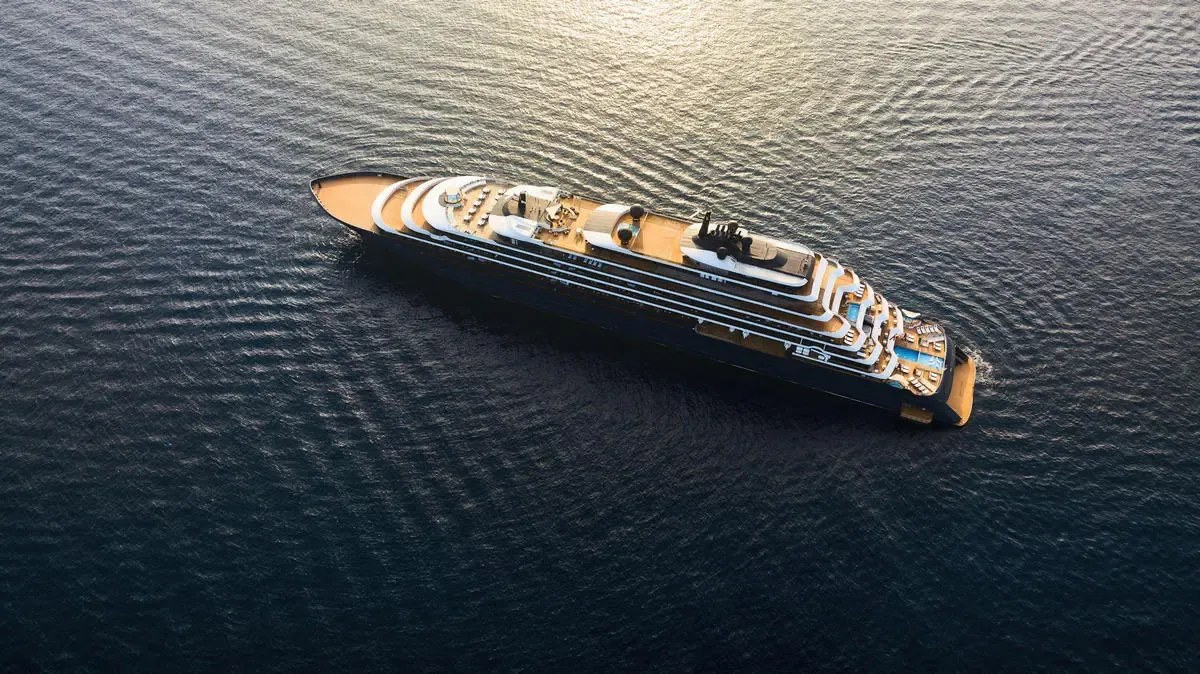 Ritz_Carlton_Yachts_Evrima_da0ea2c3f3.webp