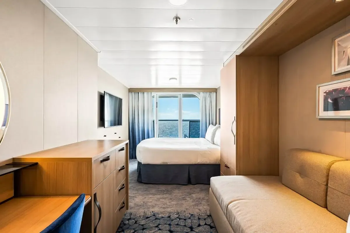 Royal_Caribbean_big_stateroom_c5cbde3558.webp