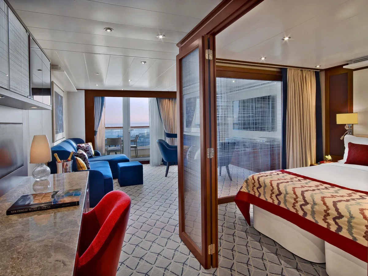 Seabourn_Cruise_Line_Penthouse_Suite_020e11a232.webp
