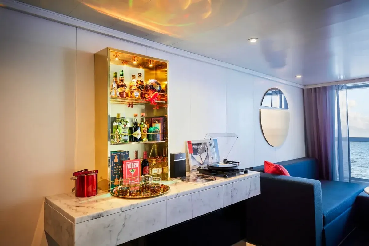 Virgin_Voyages_Rockstar_Quarter_suite_680924c566.webp